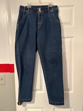 High-Rise Pleated Dark Blue Women’s Jeans